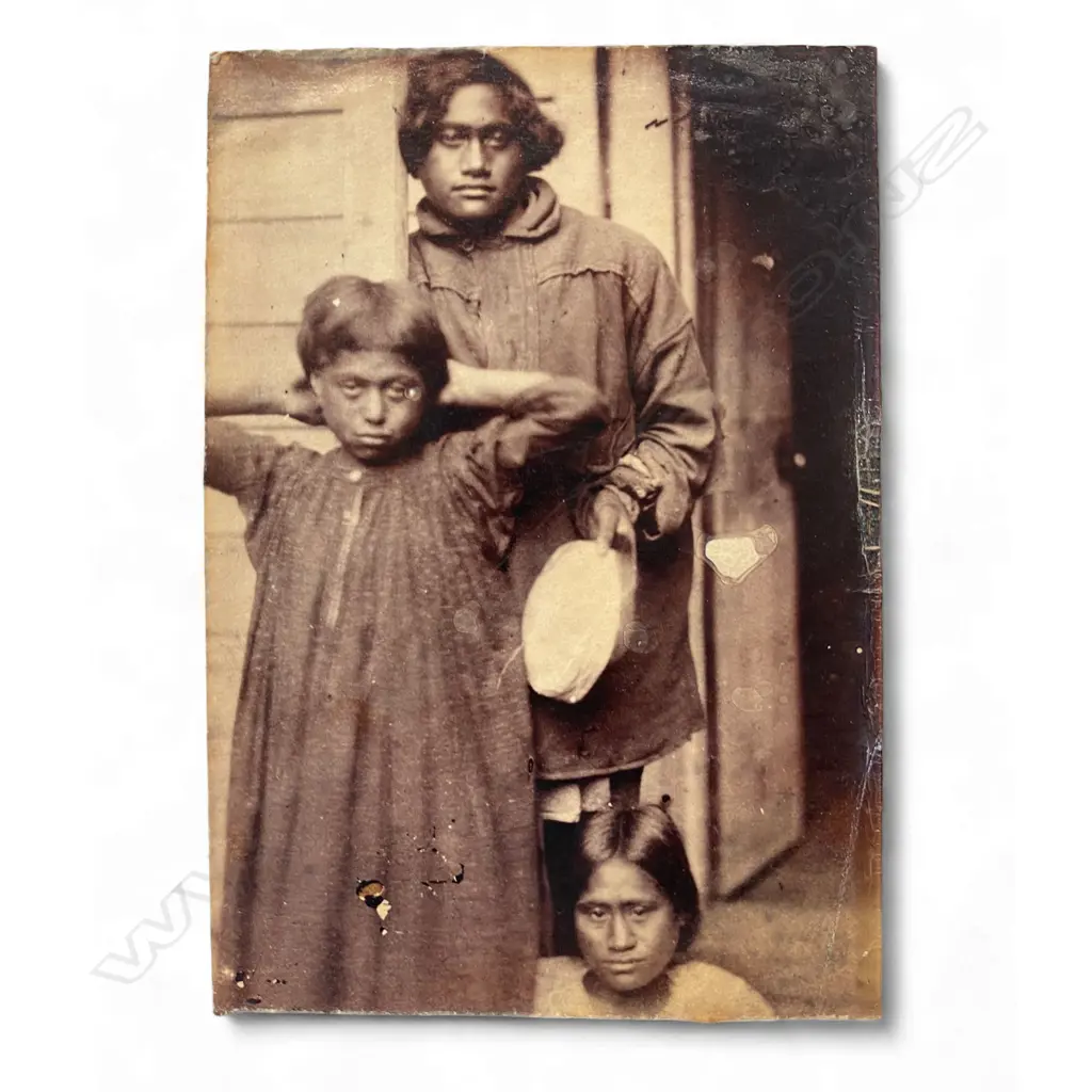 Unidentified photographer 'Mission', Image 1++